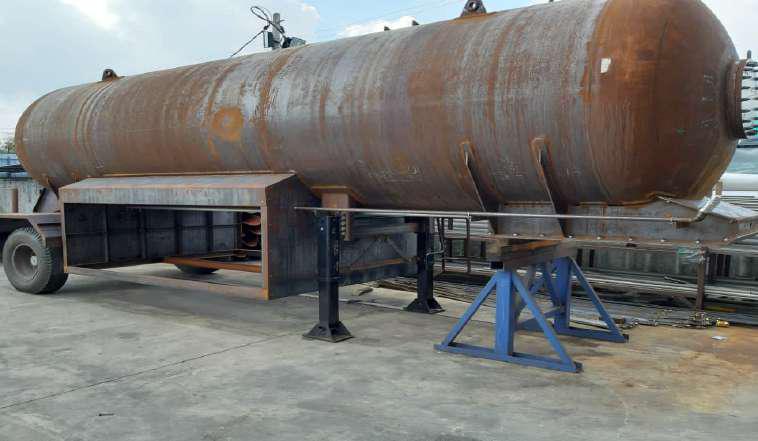 Oiltank 4 Unit Internal and External Blasting and Single Coat Painting